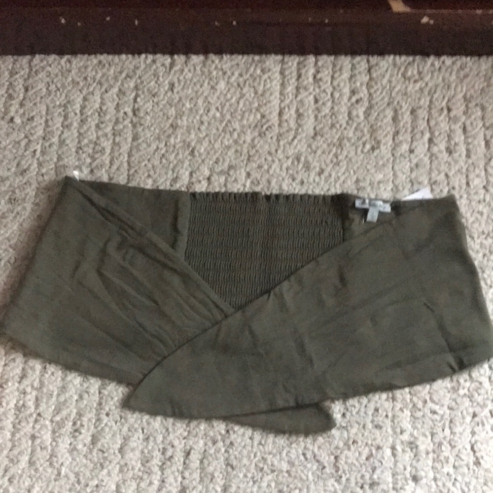 Woman’s Tie Top - Large Size (Dark Green)